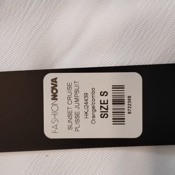 Fashion Nova Women's Sunset Cruise Plisse Jumpsuit, Size: S, NWT - Picture 15 of 15